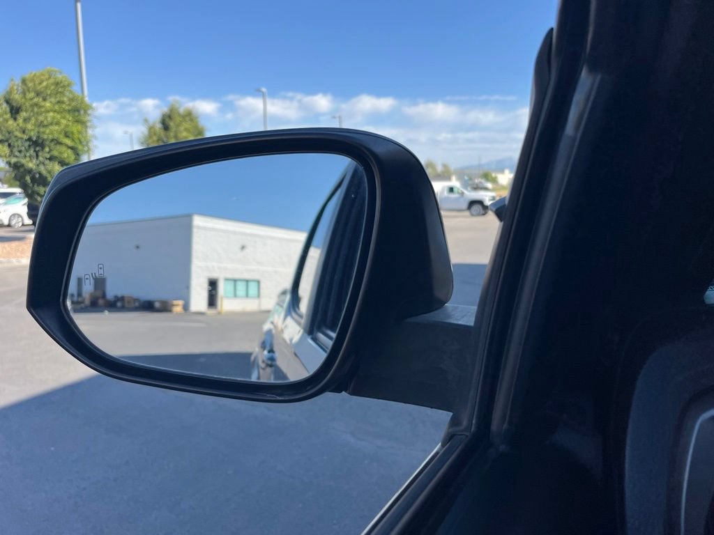 Used 2019 Toyota Tacoma TRD Sport w/ Technology Package RWD image 5