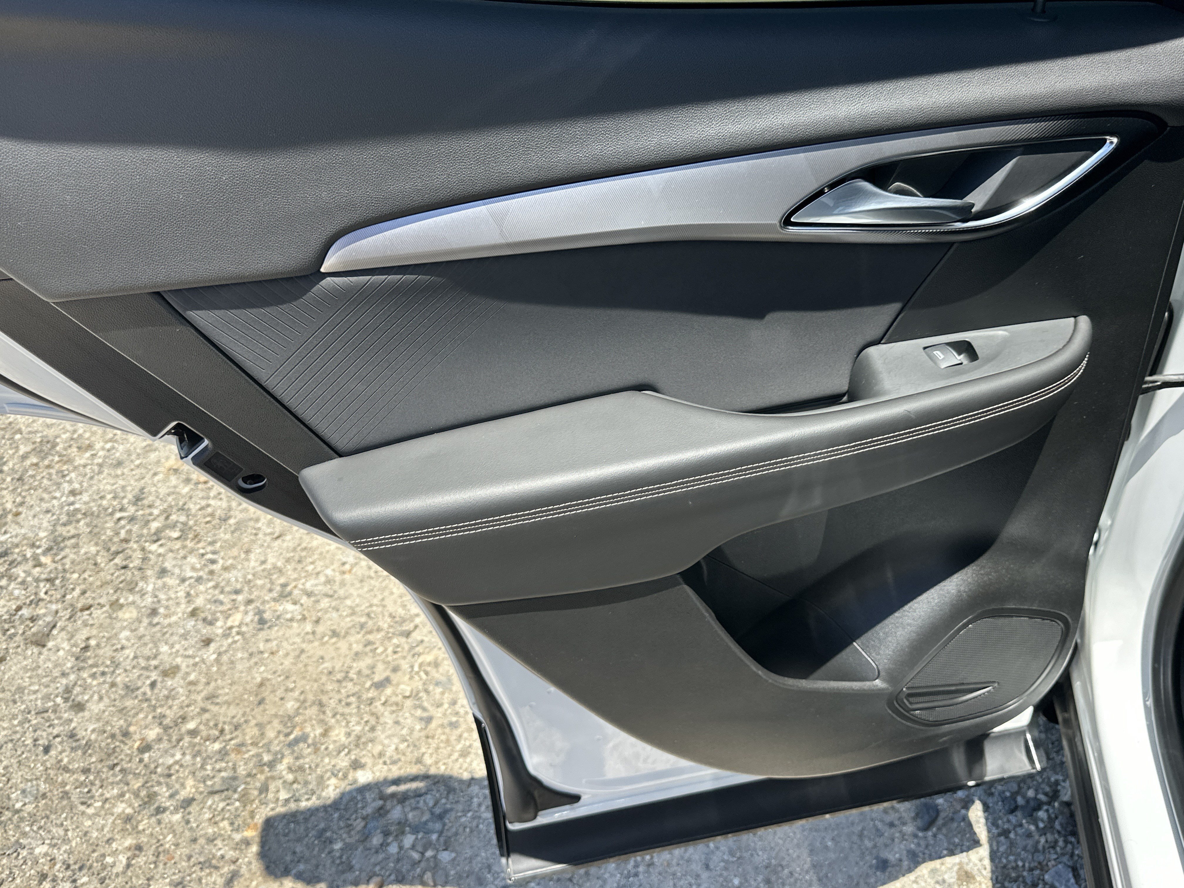 Certified 2025 Buick Envision Sport Touring AWD/4WD image 22