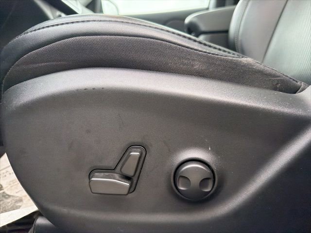 Used 2022 Jeep Cherokee Limited image 17