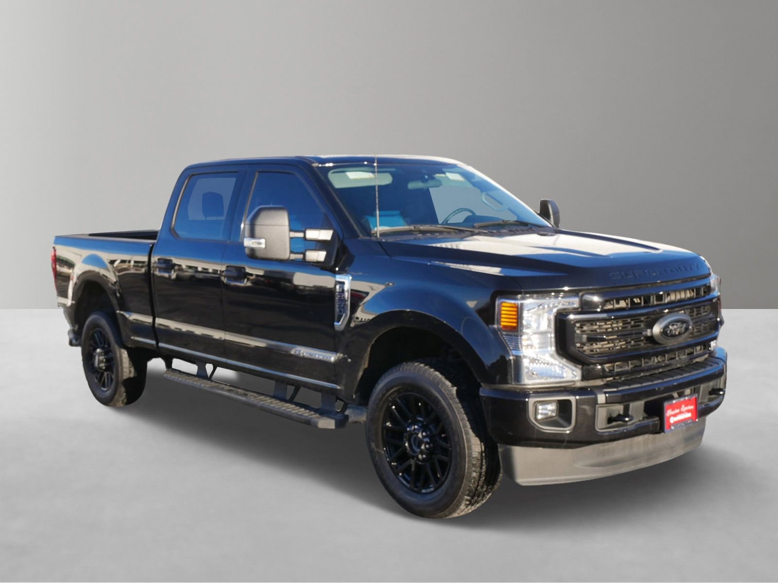 Used 2022 Ford F350 XLT w/ Black Appearance Package image 6