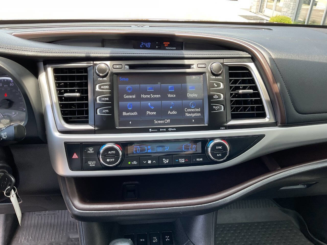 Used 2019 Toyota Highlander Plus AWD/4WD image 21