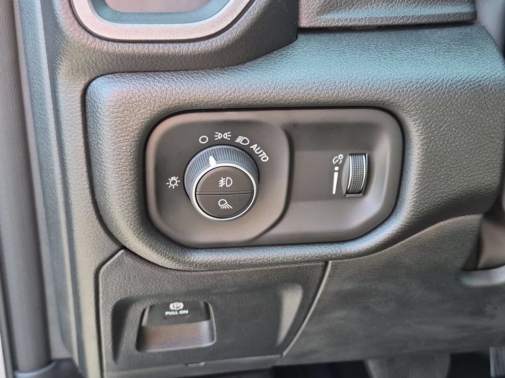 New 2026 RAM 1500 Warlock AWD/4WD image 13
