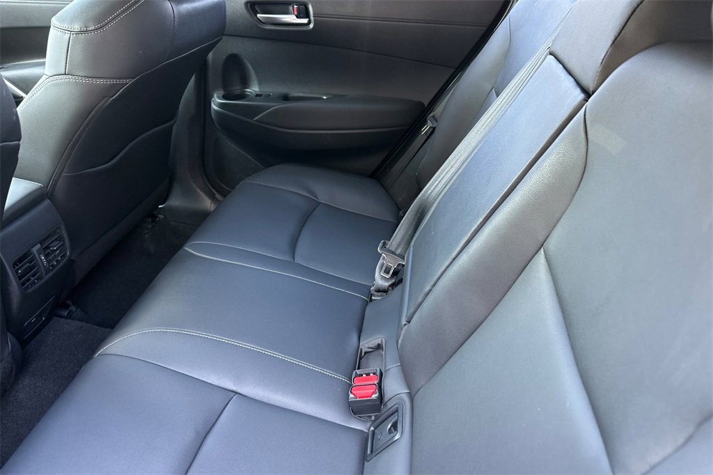 Used 2023 Toyota Corolla Cross XLE image 5