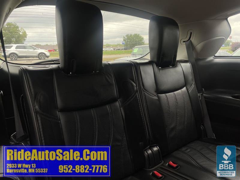 Used 2013 INFINITI JX35 AWD w/ Premium Pkg image 18