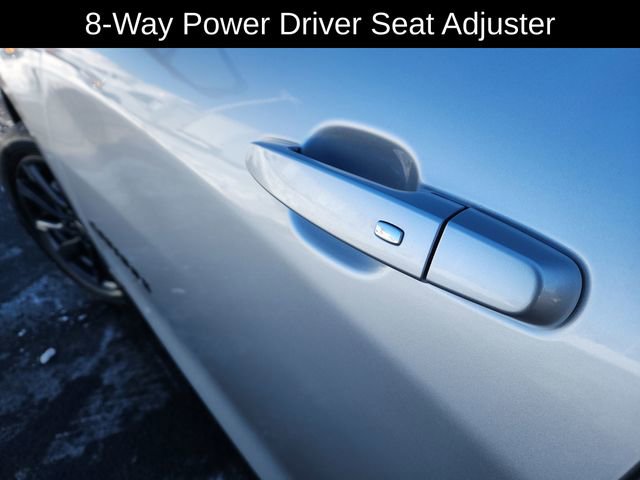 Used 2022 Chevrolet Equinox RS w/ RS Leather Package image 18