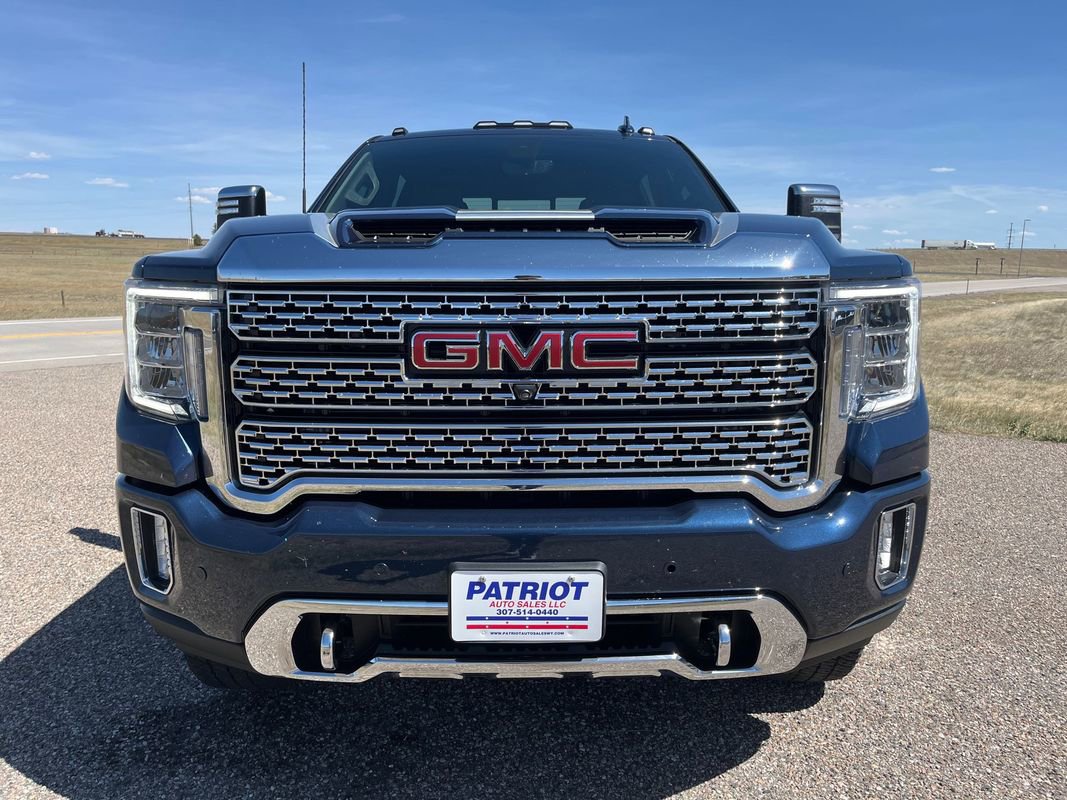 Used 2022 GMC Sierra 3500 Denali w/ Technology Package AWD/4WD image 9