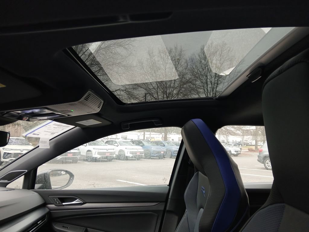 New 2026 Volkswagen Golf 2.0T image 21