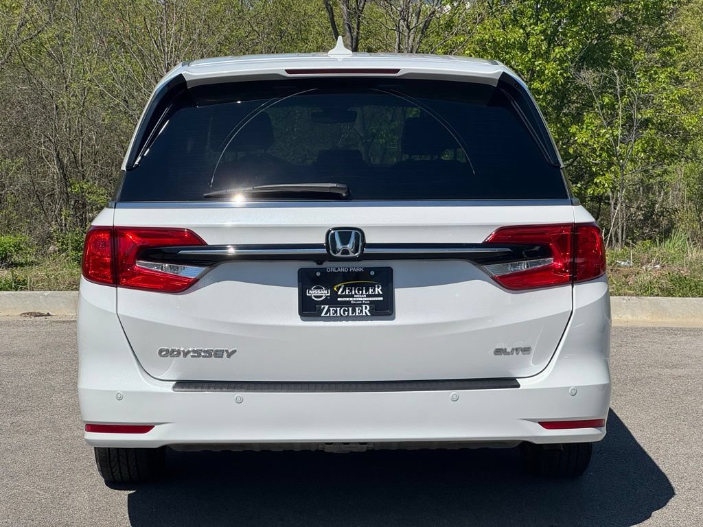 Used 2024 Honda Odyssey Elite image 5