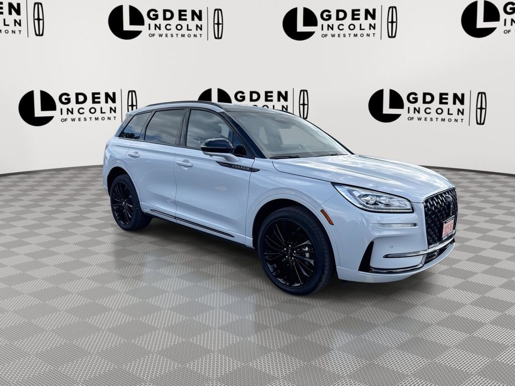 Used 2025 Lincoln Corsair Reserve w/ Equipment Group 202A AWD/4WD image 2