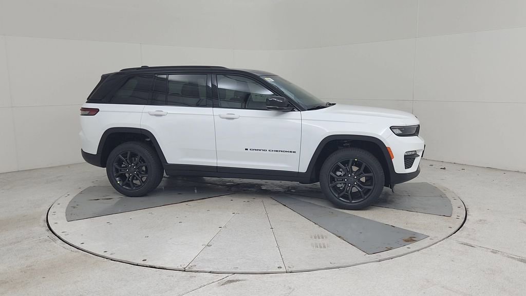 New 2025 Jeep Grand Cherokee Limited image 16