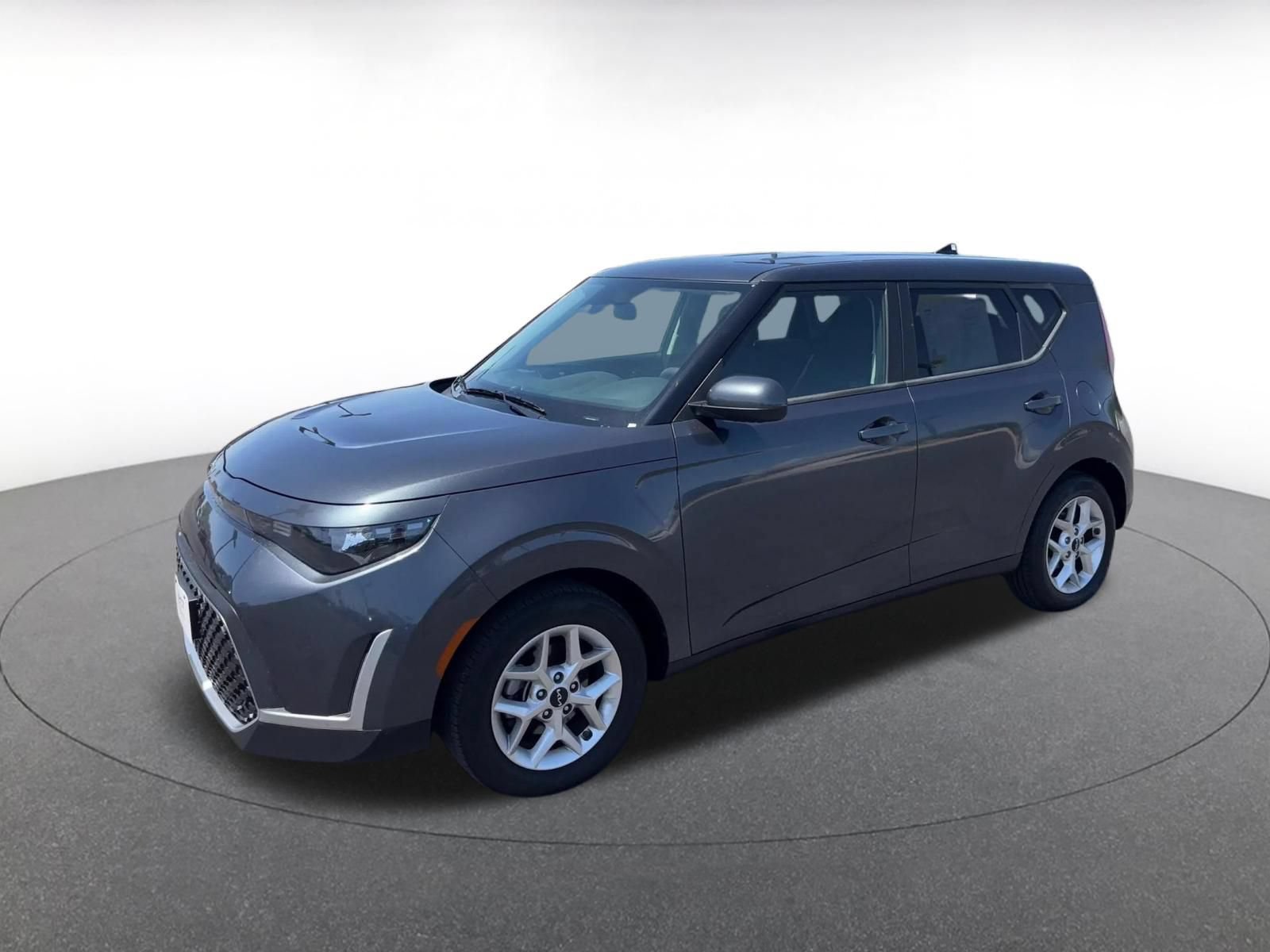 Used 2025 Kia Soul LX w/ LX Technology Package FWD image 6
