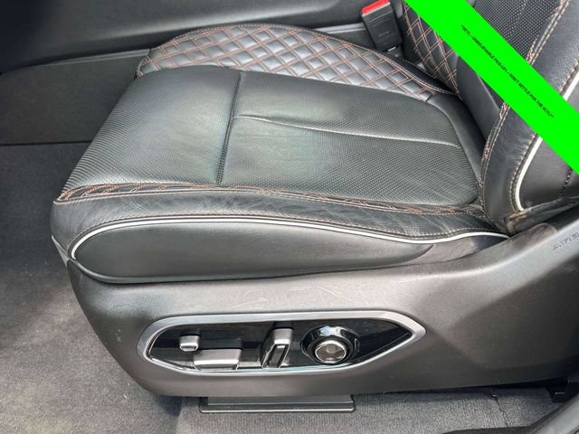 Used 2023 Jeep Grand Cherokee L Summit w/ Rear Seat Video Group I AWD/4WD image 5