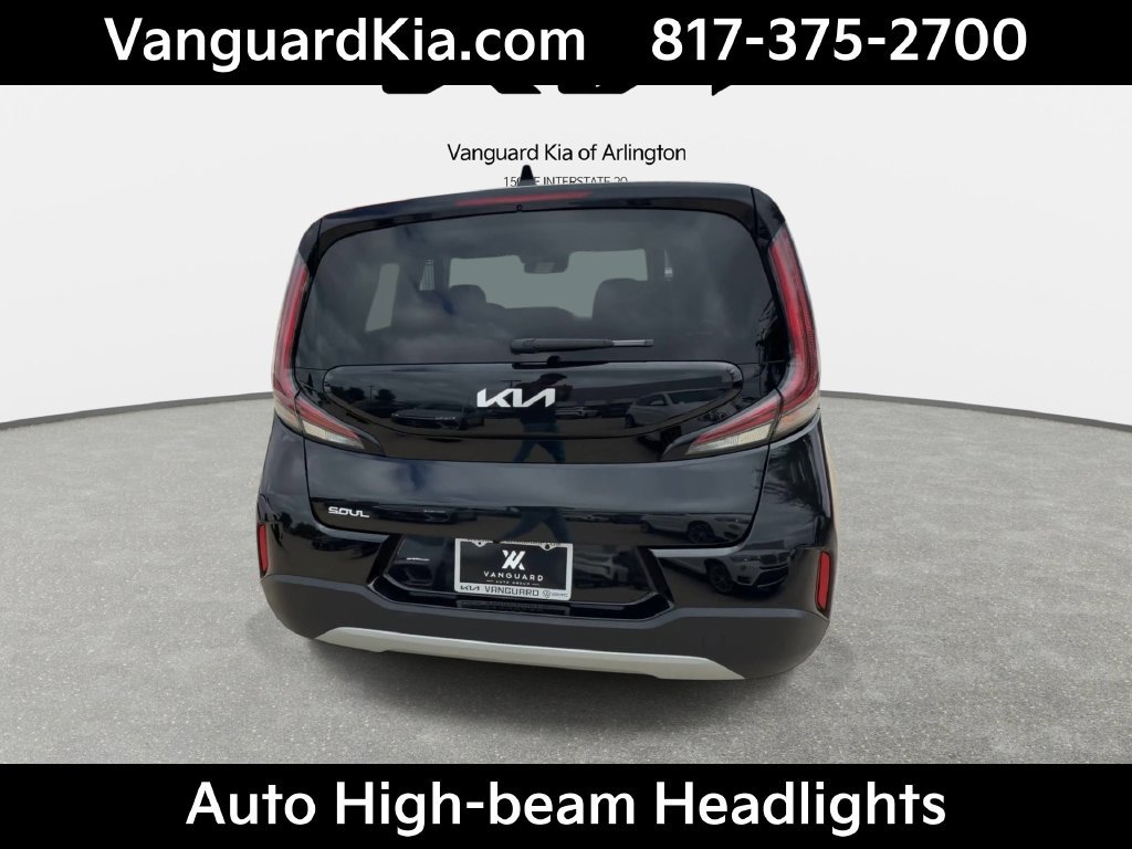 Certified 2025 Kia Soul LX w/ LX Technology Package FWD image 8