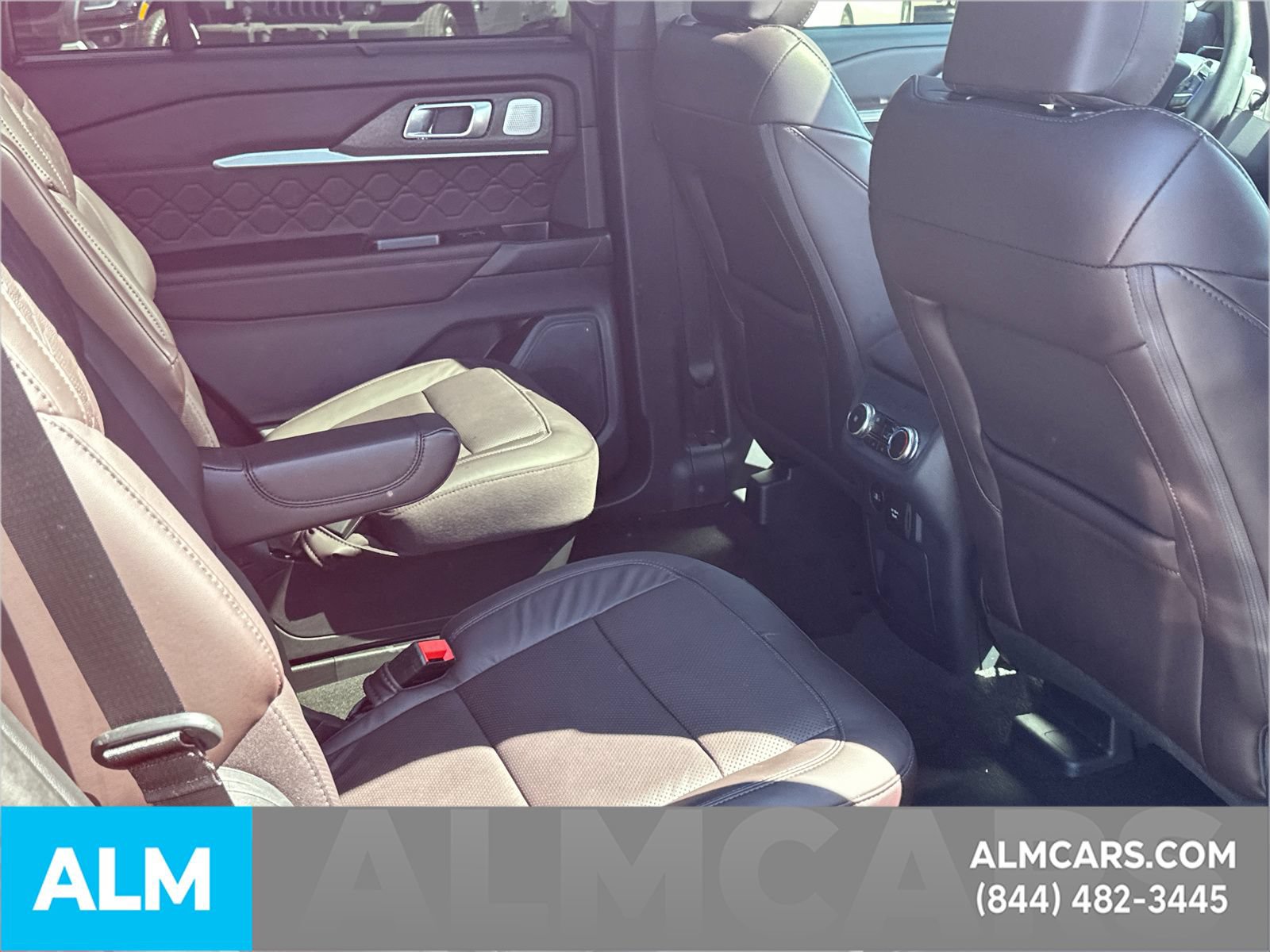 Used 2025 Ford Explorer Platinum w/ Ultimate Package RWD image 35
