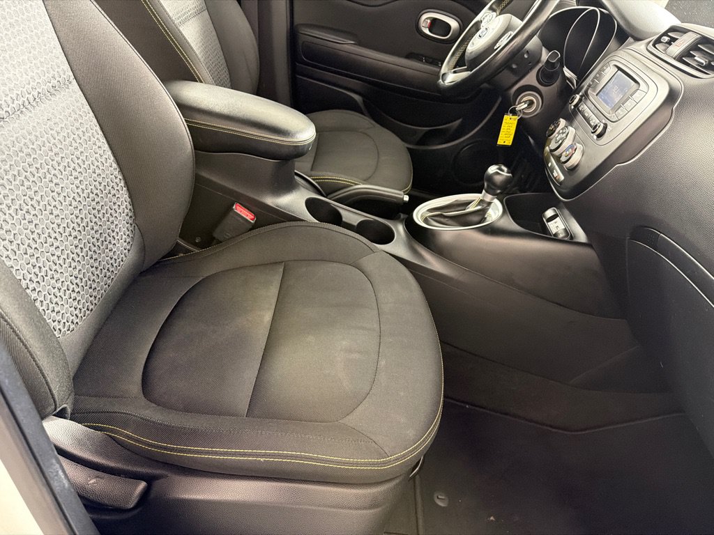 Used 2016 Kia Soul + w/ Designer's Package FWD image 22