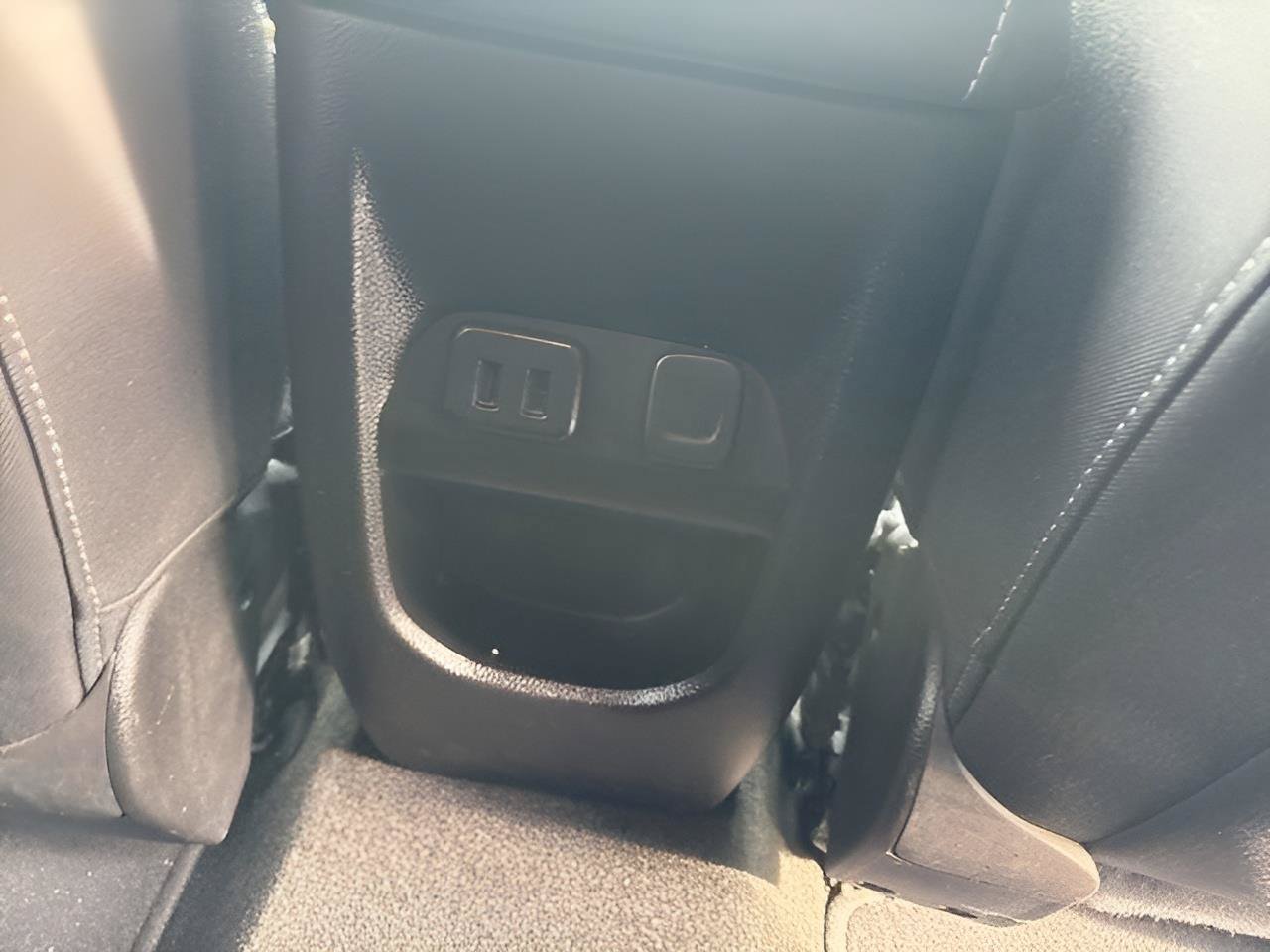 Used 2018 GMC Canyon SLE w/ SLE Convenience Package RWD image 13