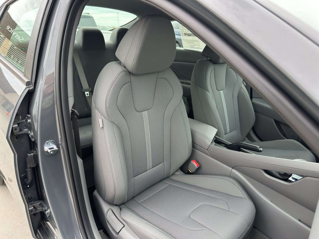 New 2026 Hyundai Elantra SE FWD image 27
