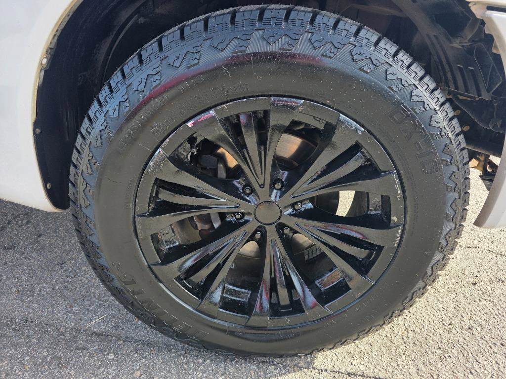 Used 2012 Nissan Titan SV w/ SV Value Truck Pkg image 18