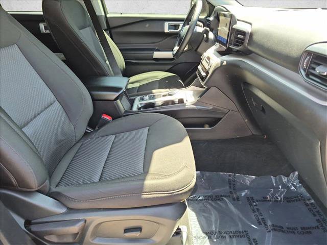 Used 2023 Ford Explorer XLT AWD/4WD image 20