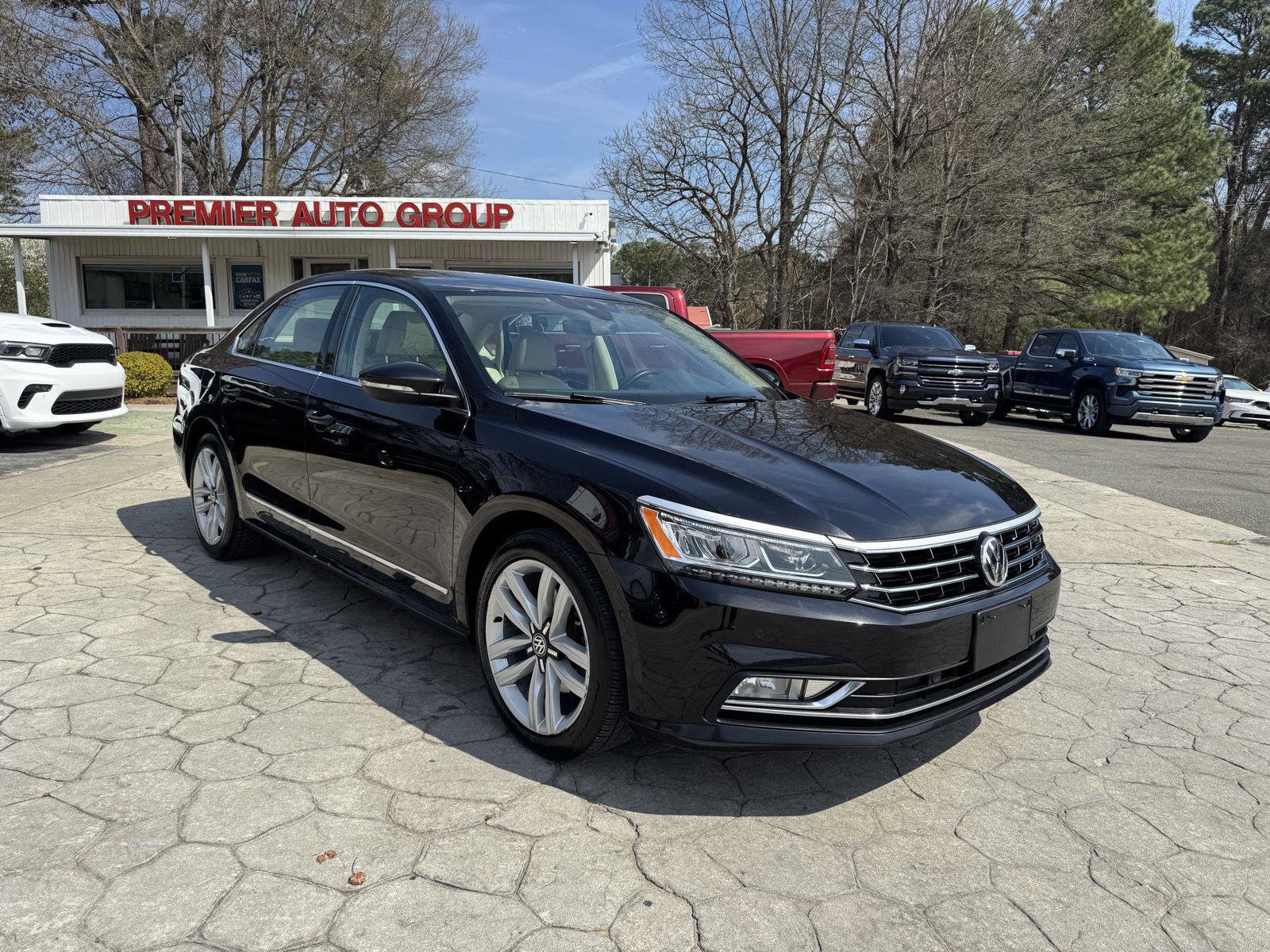 Used 2019 Volkswagen Jetta SE w/ Cold Weather Package