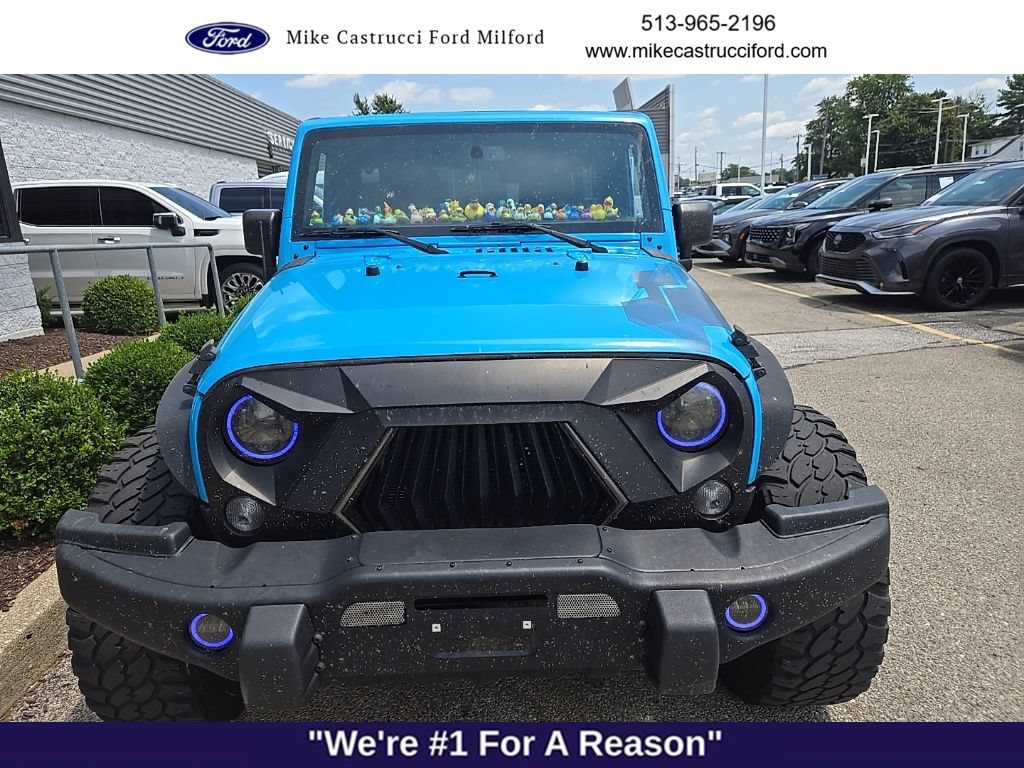 Used 2017 Jeep Wrangler Unlimited Sahara AWD/4WD image 2