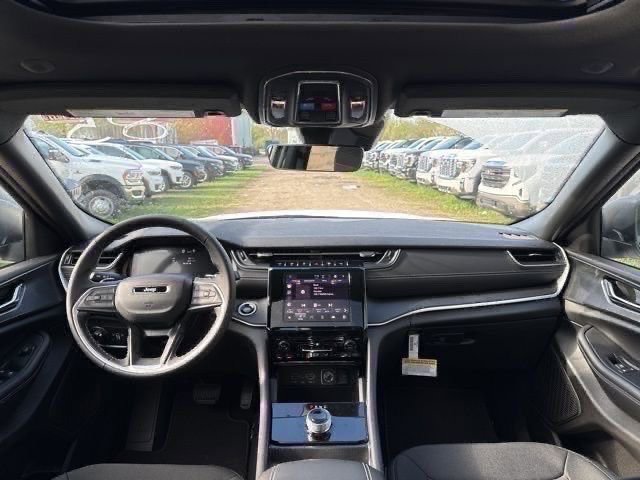 New 2025 Jeep Grand Cherokee Laredo X image 23