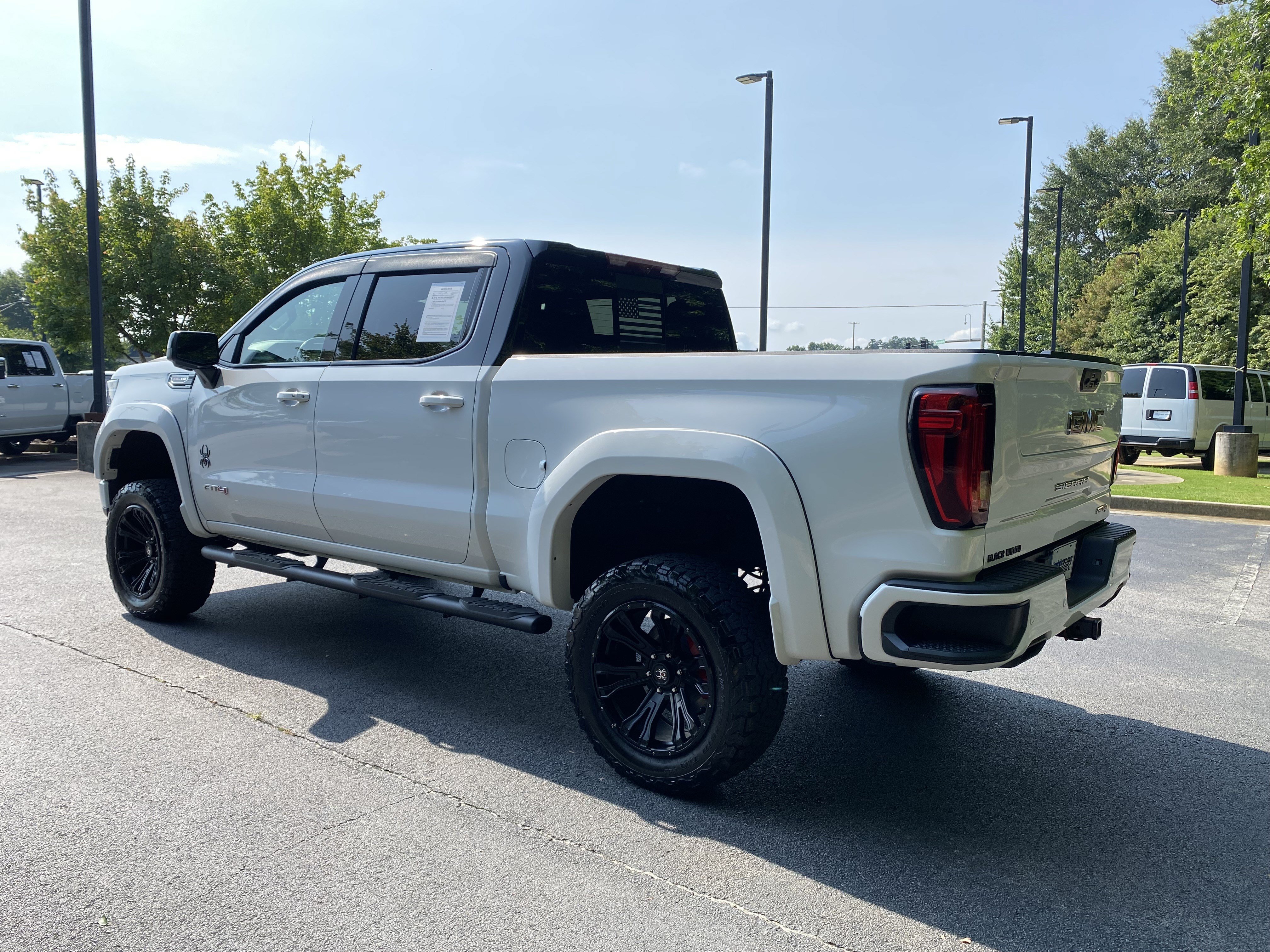 Used 2022 GMC Sierra 1500 AT4 w/ AT4 Premium Package AWD/4WD image 7