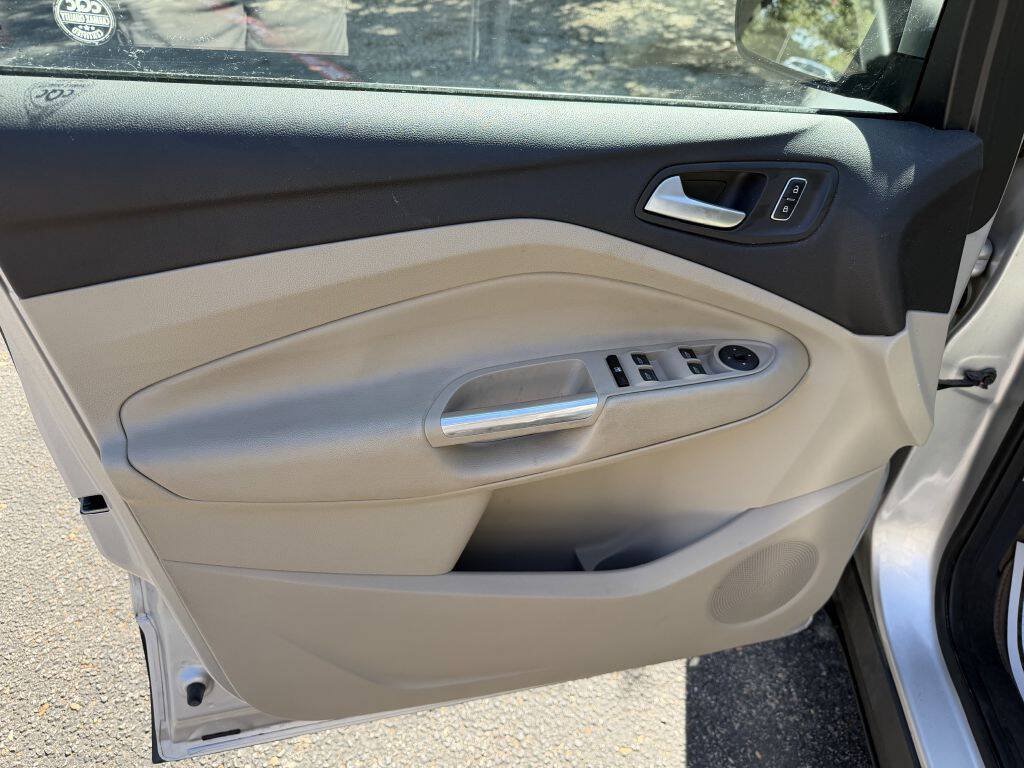 Used 2013 Ford Escape SE FWD image 11