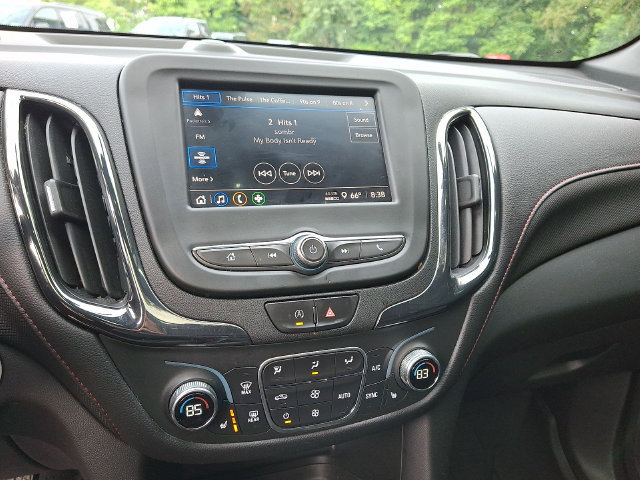 Used 2023 Chevrolet Equinox RS AWD/4WD image 17