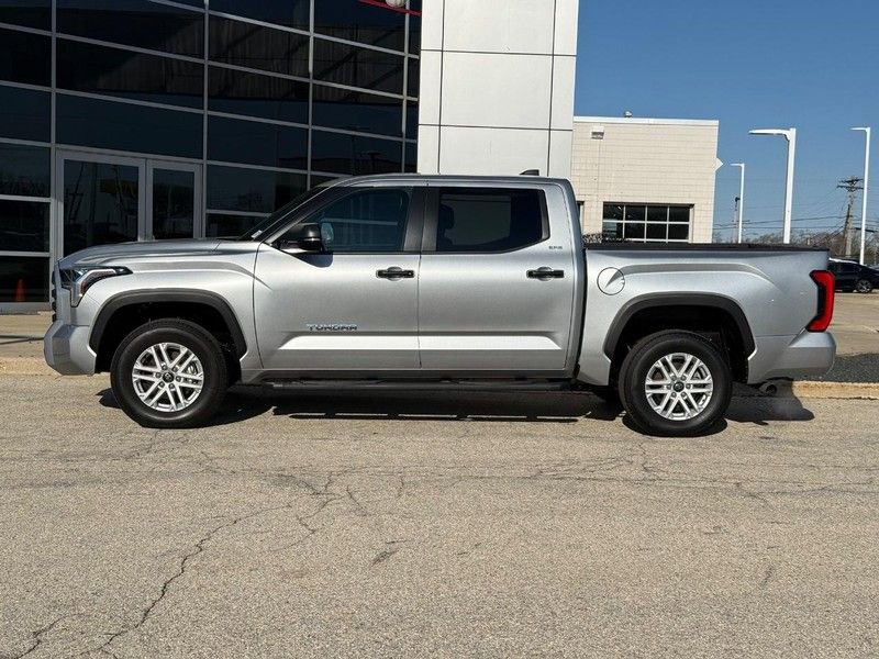 Used 2025 Toyota Tundra SR5 w/ SR5 Convenience Package AWD/4WD image 6
