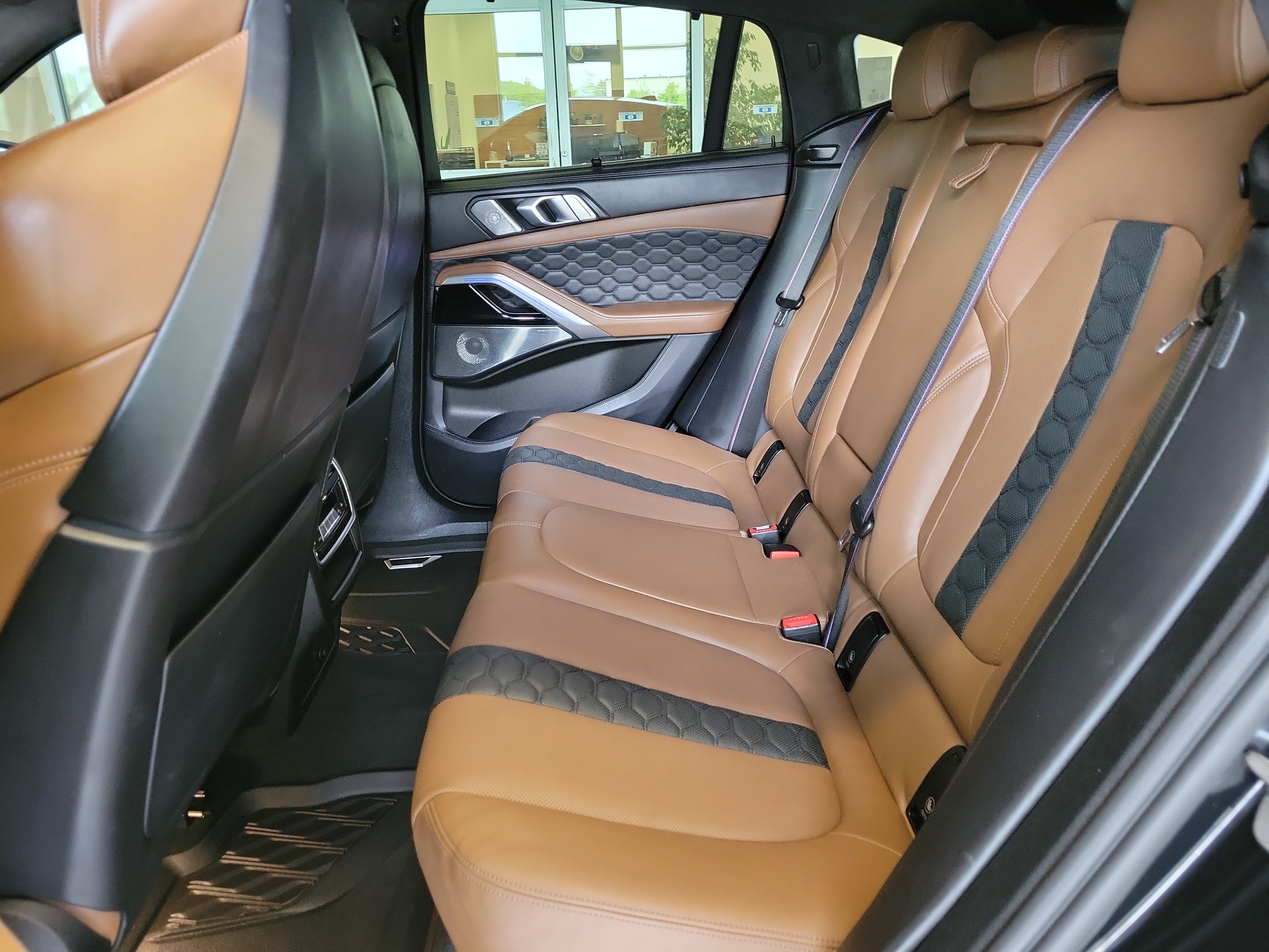 Used 2021 BMW X6 M w/ Competition Package AWD/4WD image 16