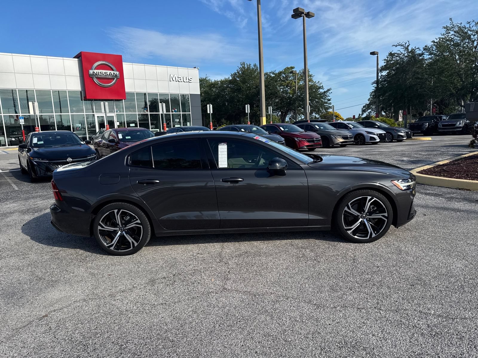 Used 2024 Volvo S60 B5 Plus w/ Protection Package Premier AWD/4WD image 10