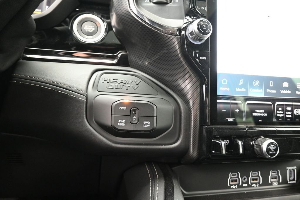New 2026 RAM 3500 Limited AWD/4WD image 17
