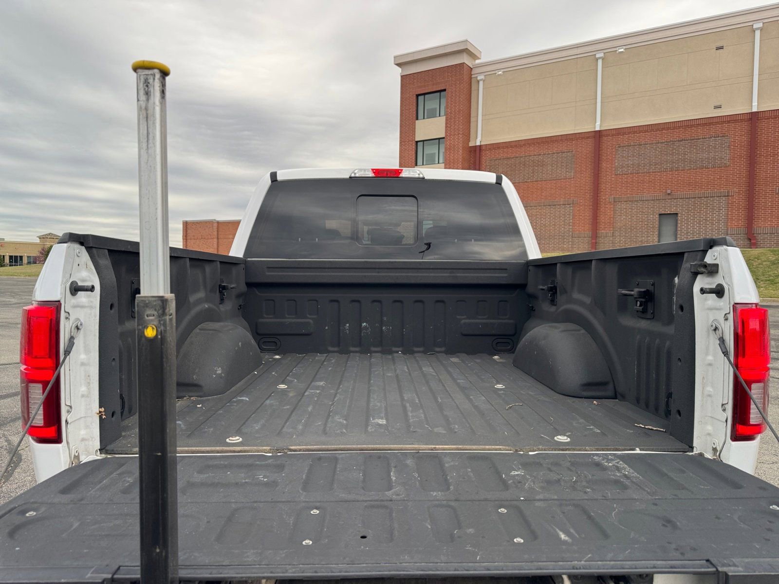 Certified 2019 Ford F150 Lariat image 18