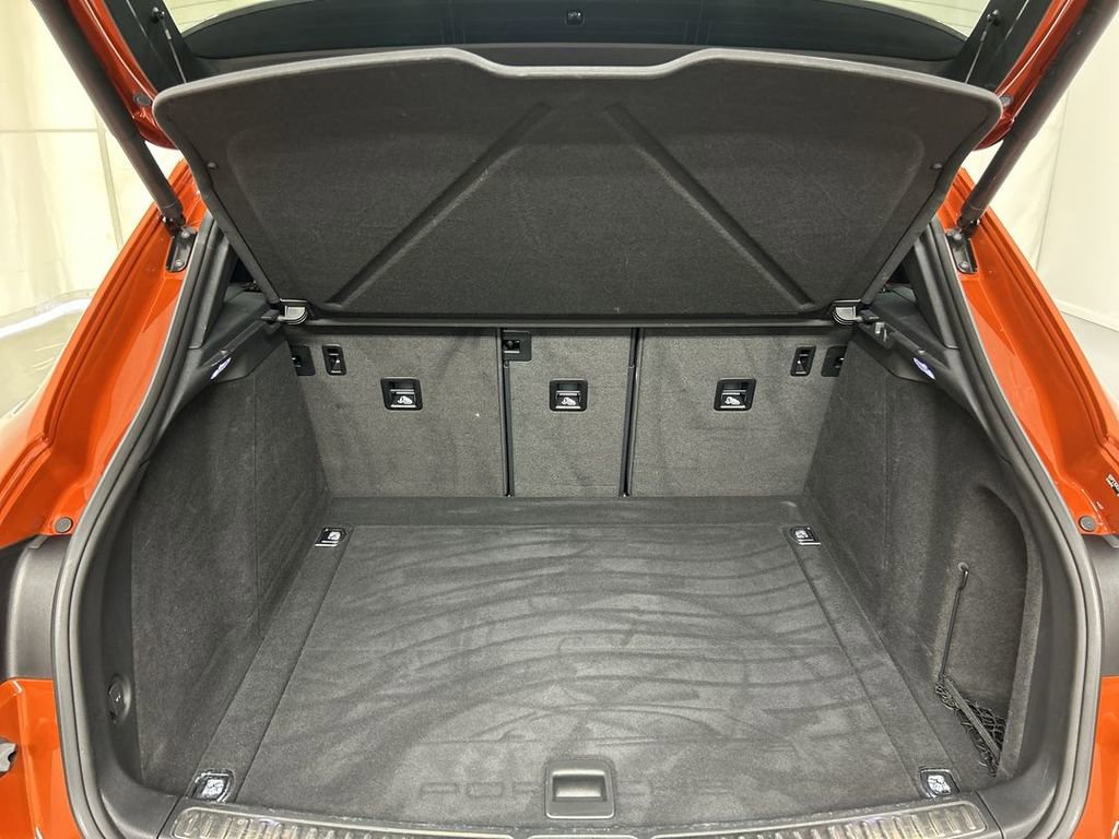 Certified 2023 Porsche Macan Turbo AWD/4WD image 22