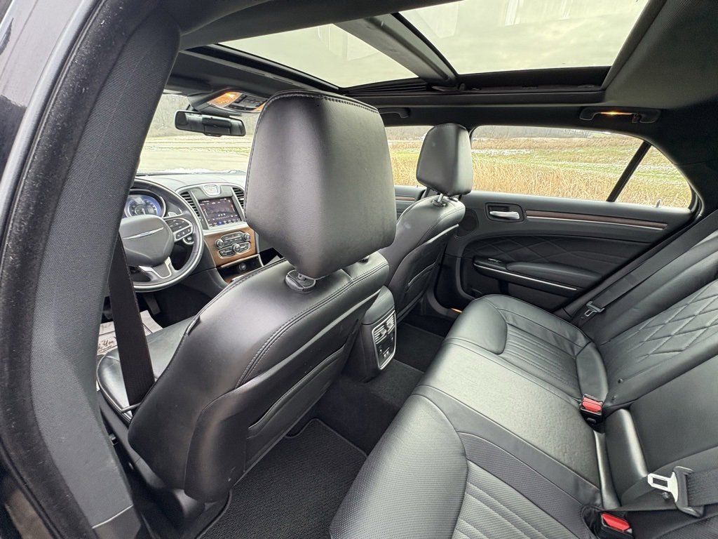 Used 2019 Chrysler 300 C w/ Sun, Sound & Nav Package image 25
