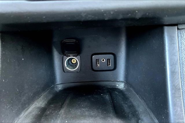Used 2017 GMC Acadia SLE FWD image 16