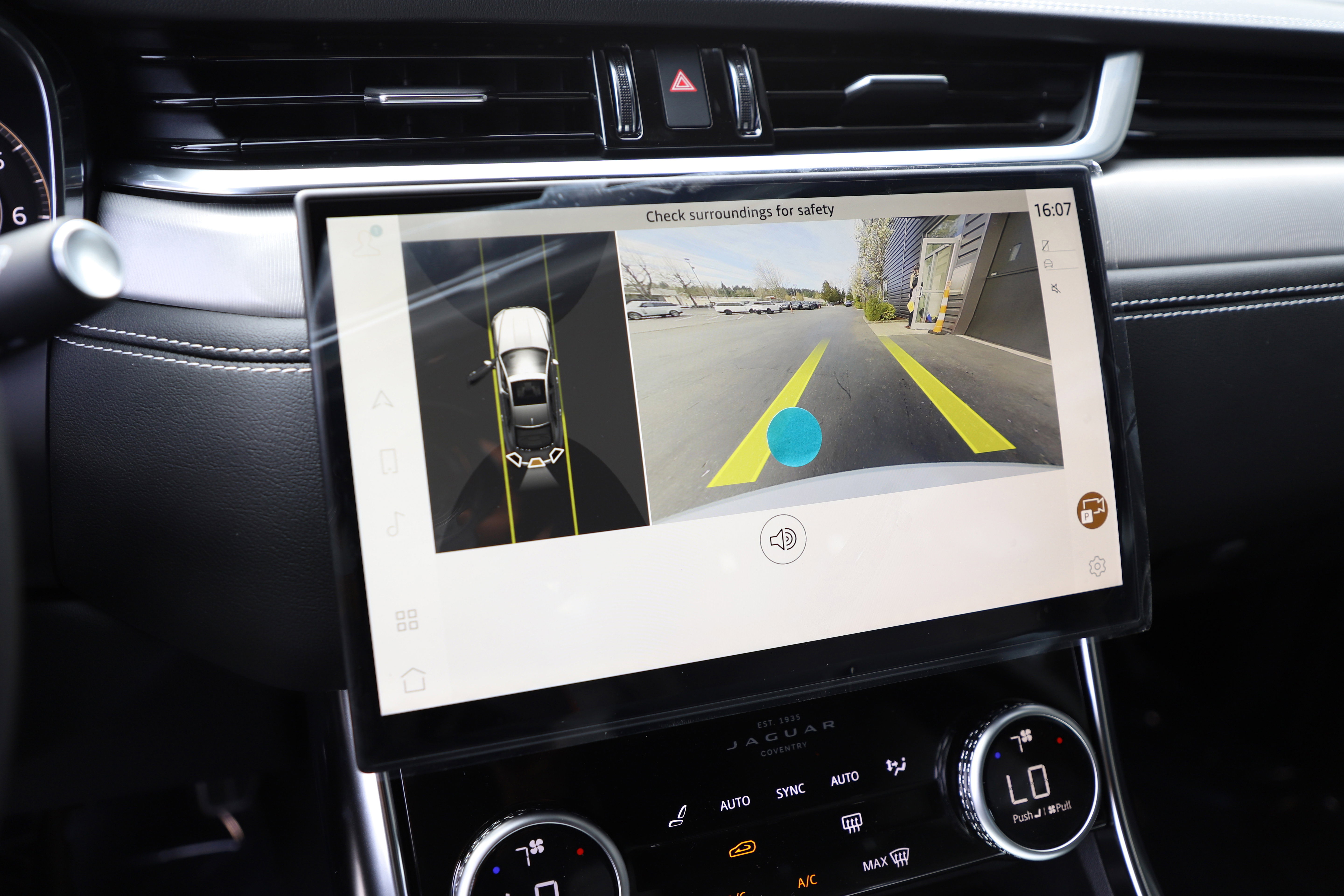 New 2024 Jaguar XF R-Dynamic SE image 24