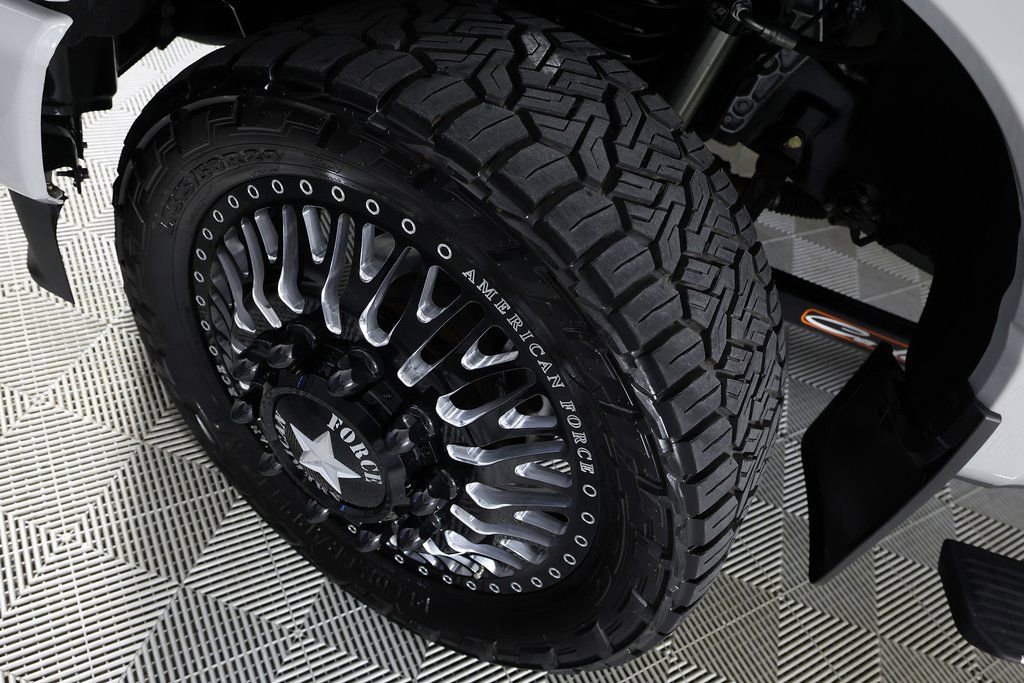 Used 2025 Ford F350 Platinum w/ Platinum Plus Package image 43