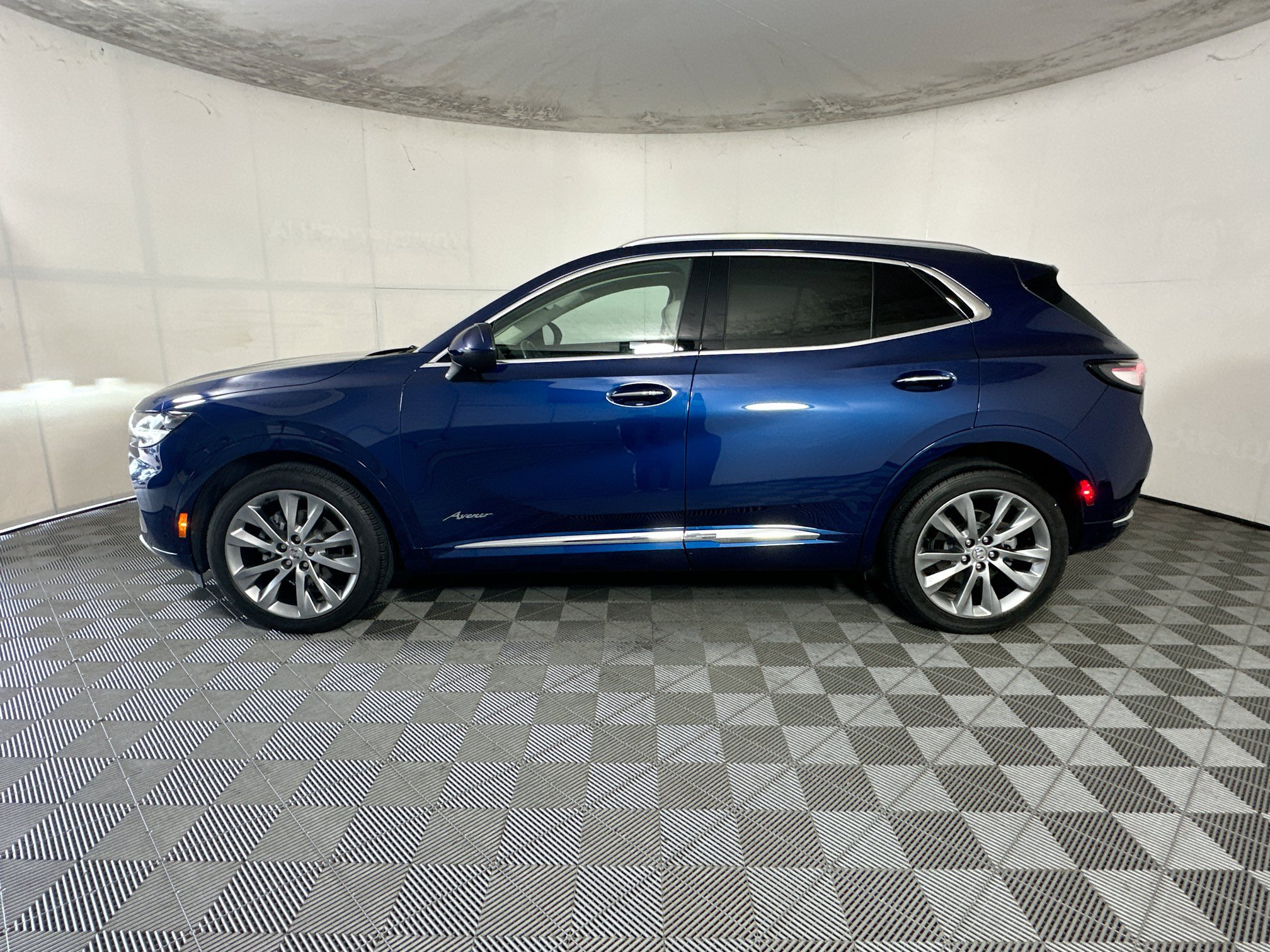 Used 2023 Buick Envision Avenir FWD image 6