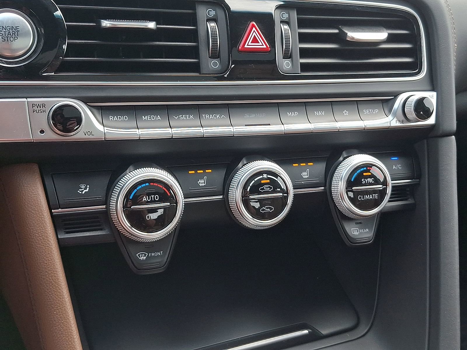 Used 2021 Genesis G70 2.0T w/ Elite Package AWD/4WD image 17