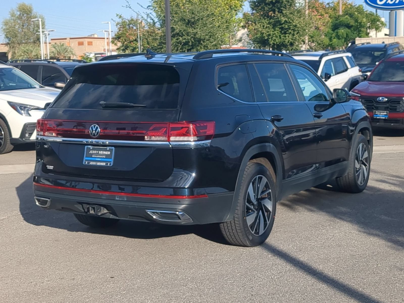 Used 2024 Volkswagen Atlas SE FWD image 5