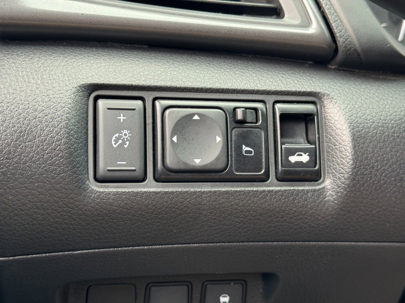 Used 2019 Nissan Sentra NISMO image 15