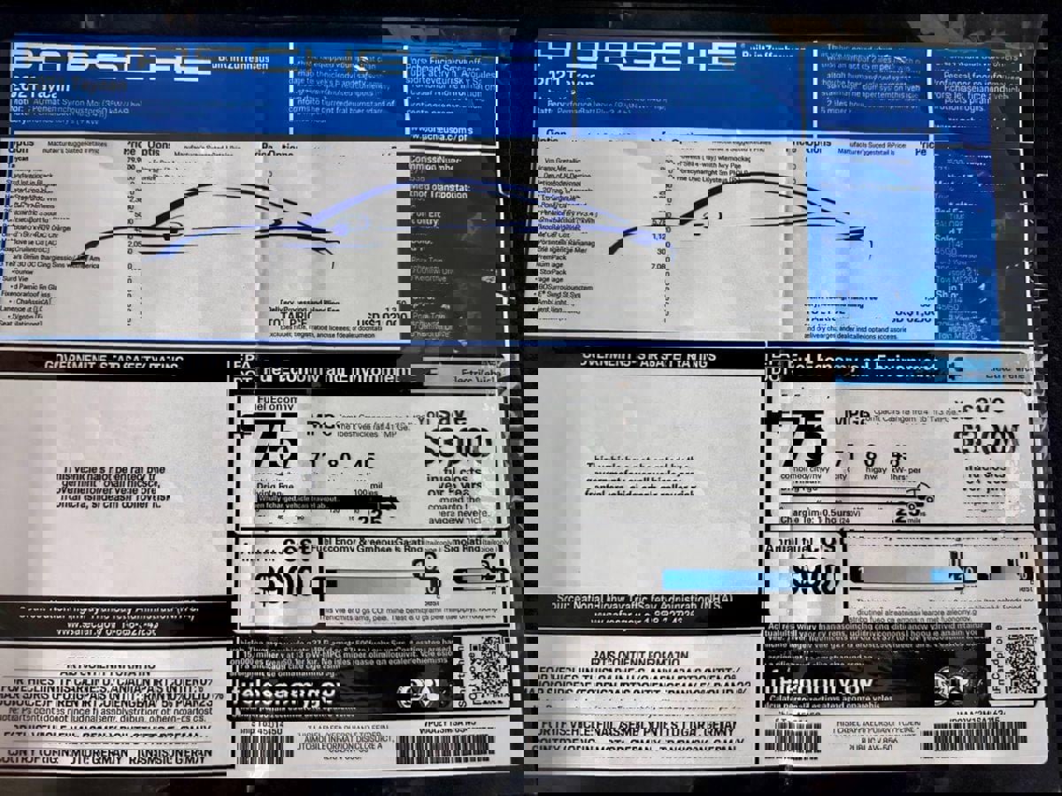 Used 2021 Porsche Taycan image 30