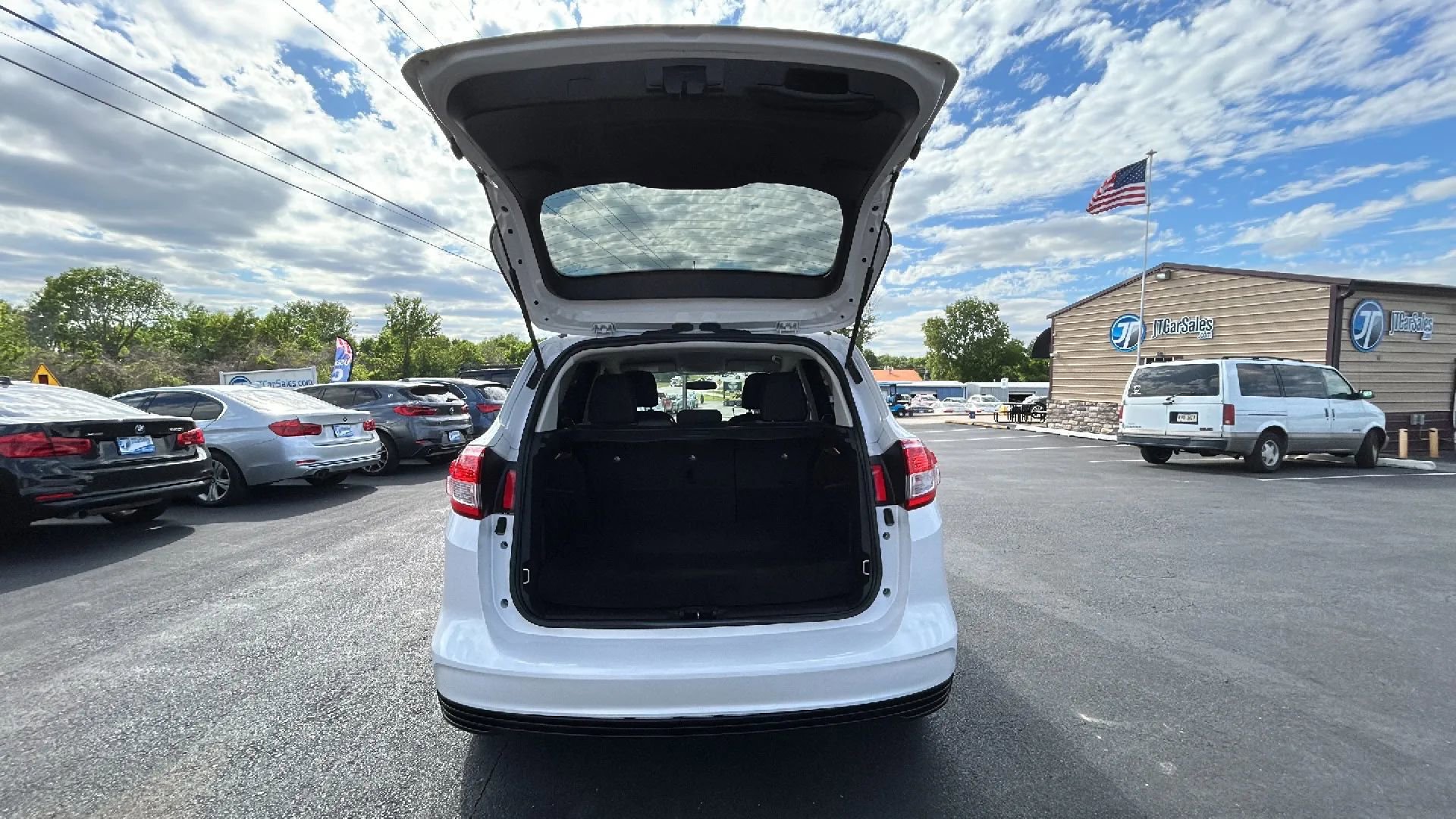 Used 2017 Ford C-MAX SE w/ Interior Protection Package FWD image 48