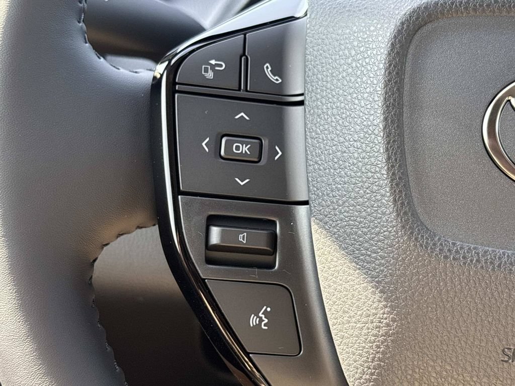 New 2026 Toyota Prius XLE FWD image 31