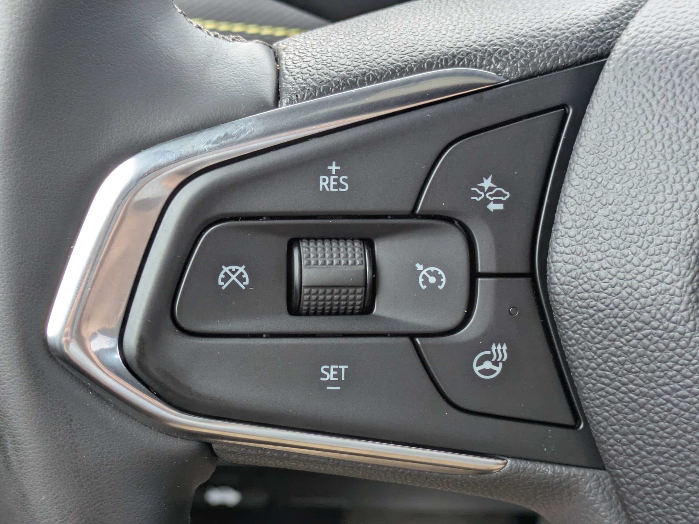 Used 2025 Chevrolet TrailBlazer ACTIV w/ Driver Confidence Package FWD image 30