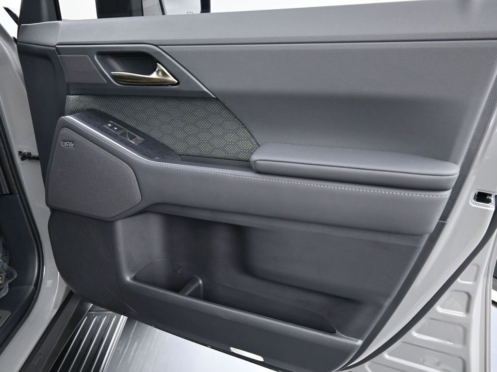 Used 2025 Lexus GX 550 image 31