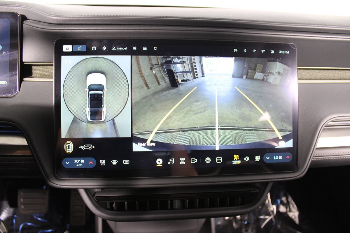Used 2025 Rivian R1S Adventure Dual AWD/4WD image 18