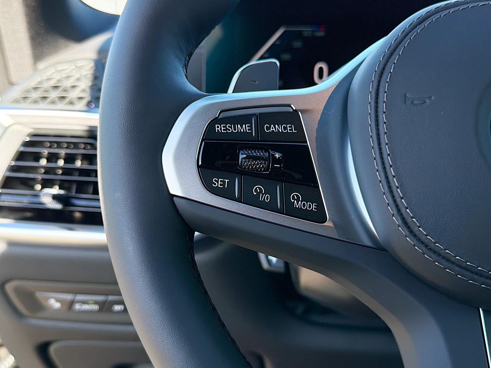 New 2026 BMW X5 xDrive50e w/ Executive Package image 38